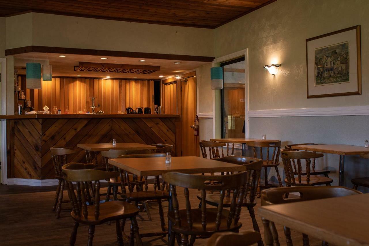 Dutch Inn Cornwall Bagian luar foto