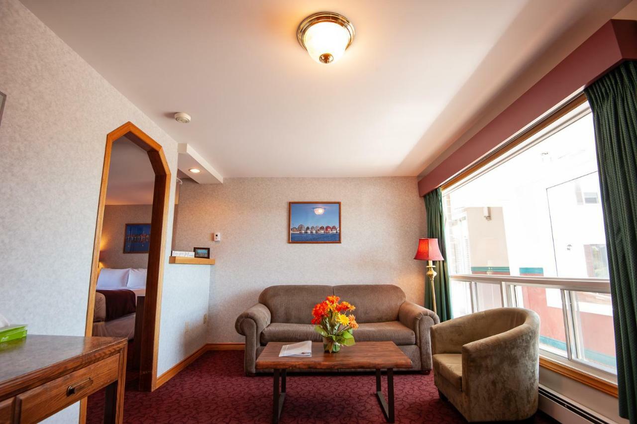 Dutch Inn Cornwall Bagian luar foto