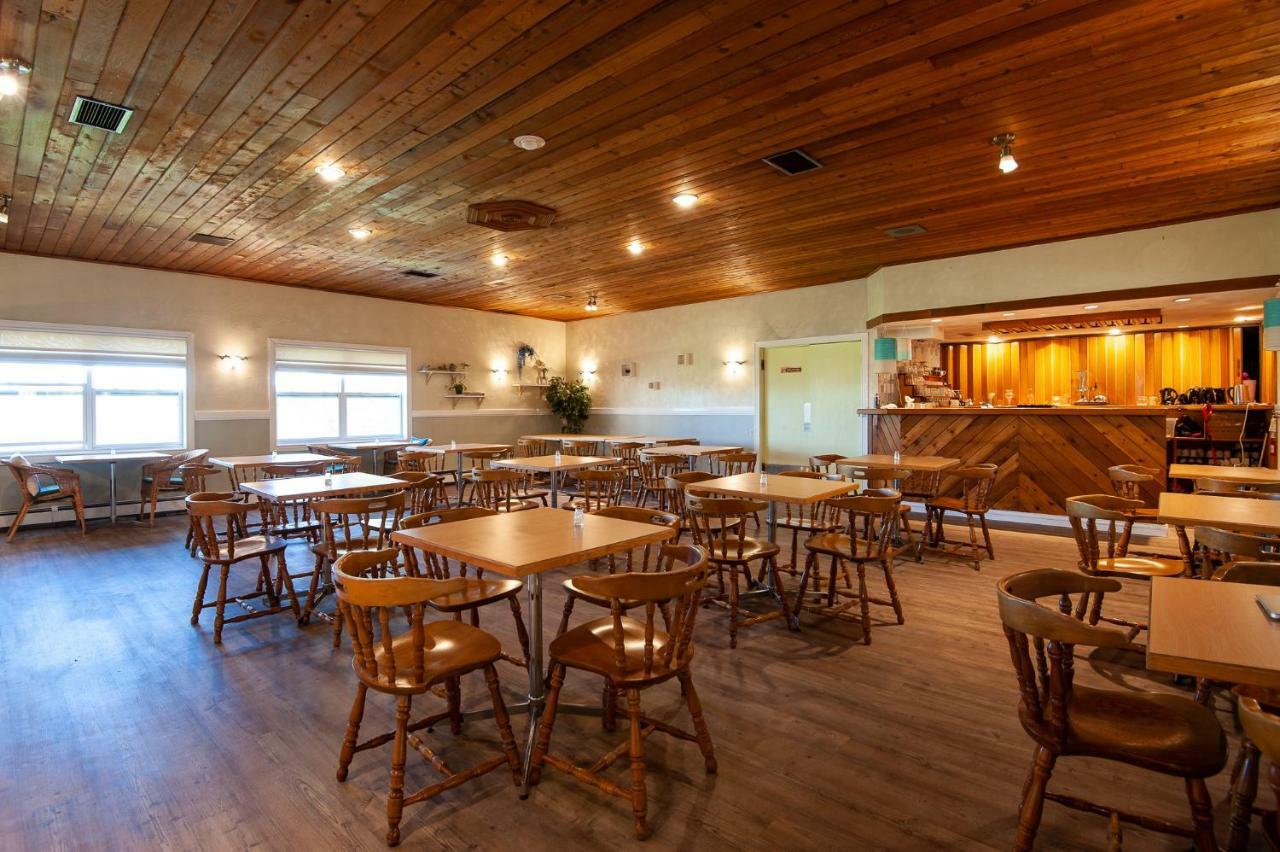 Dutch Inn Cornwall Bagian luar foto
